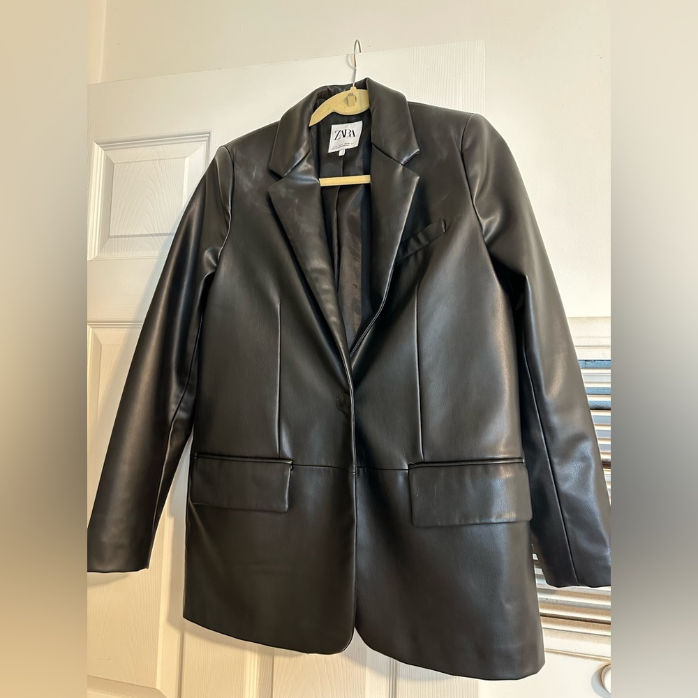 Zara Black Faux Leather Oversized Blazer. Size small